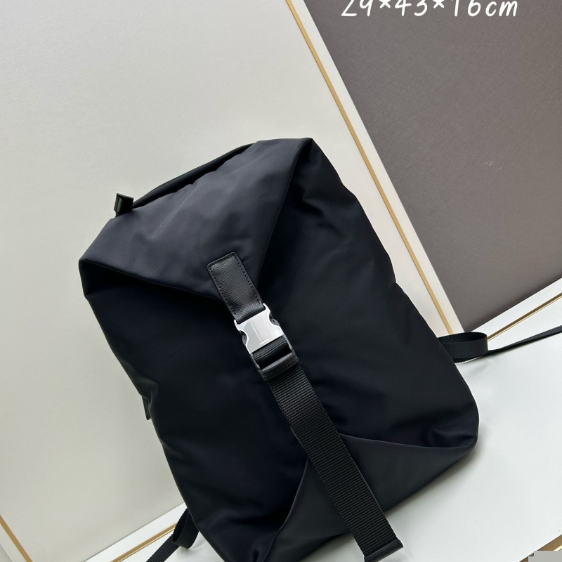Pra*a backpacks